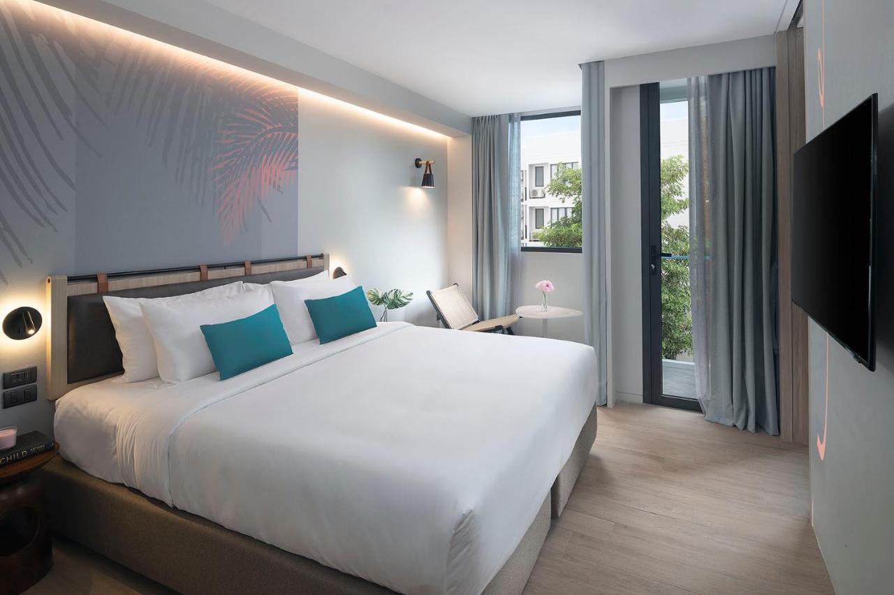 Jonox Phuket Karon Hotel Exteriör bild